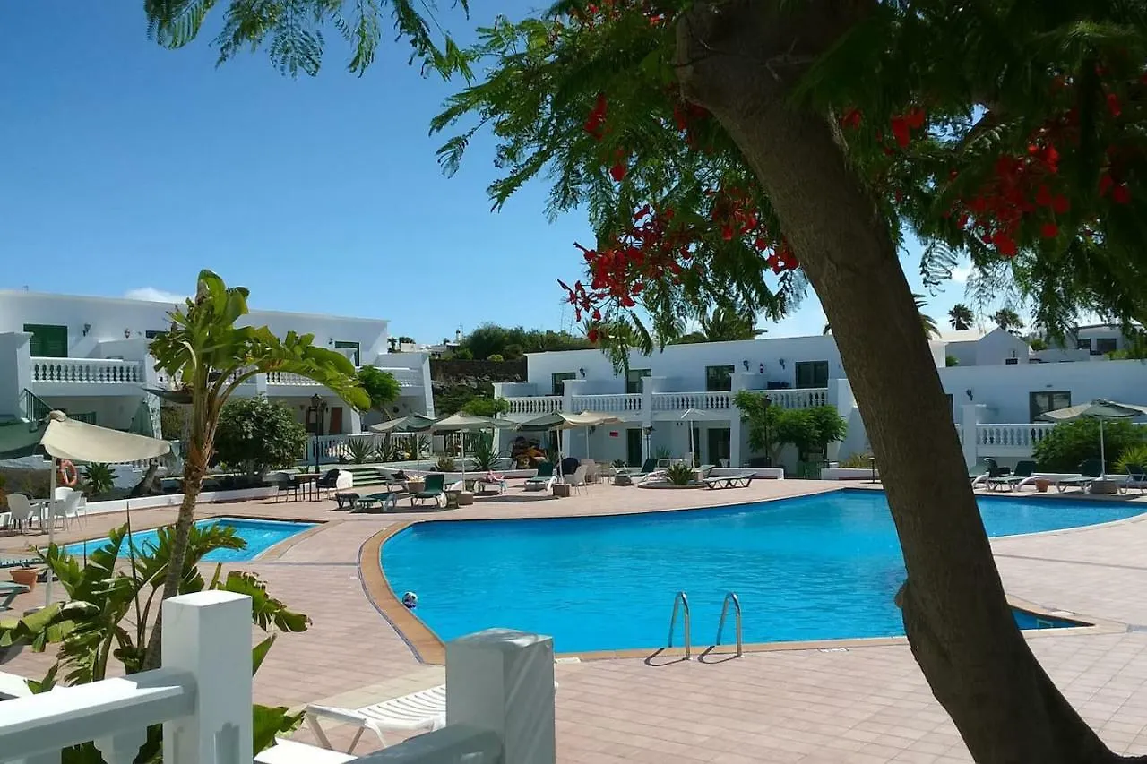 Apartment Loma Verde Aircon Poolside Home - Puerto Del Carmen Puerto del Carmen